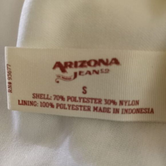 LACE/lined dress tank top with keyhole closure. - Picture 5 of 5